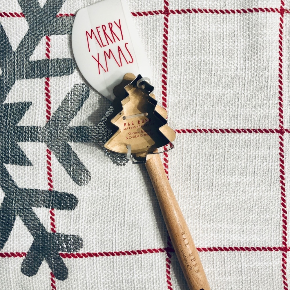 Rae Dunn Spatula & Cookie Cutter Set